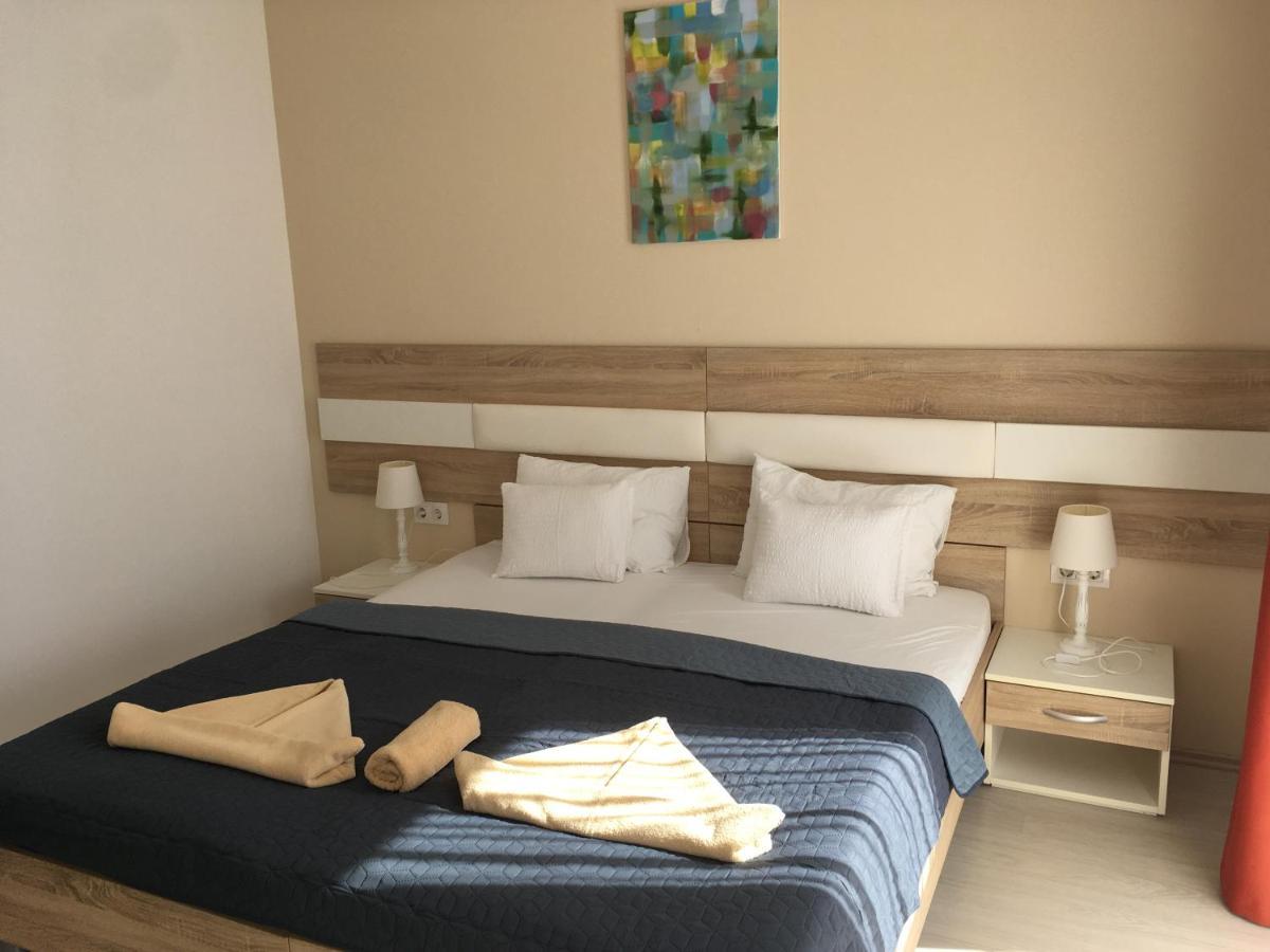 Hotel Pallone Balatonfured Exterior photo