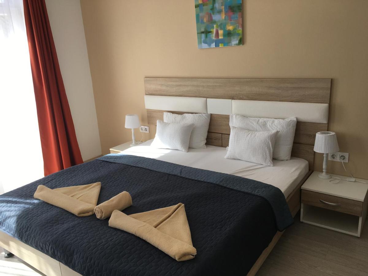 Hotel Pallone Balatonfured Exterior photo