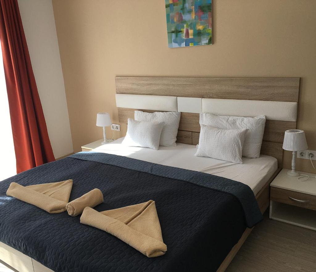 Hotel Pallone Balatonfured Exterior photo